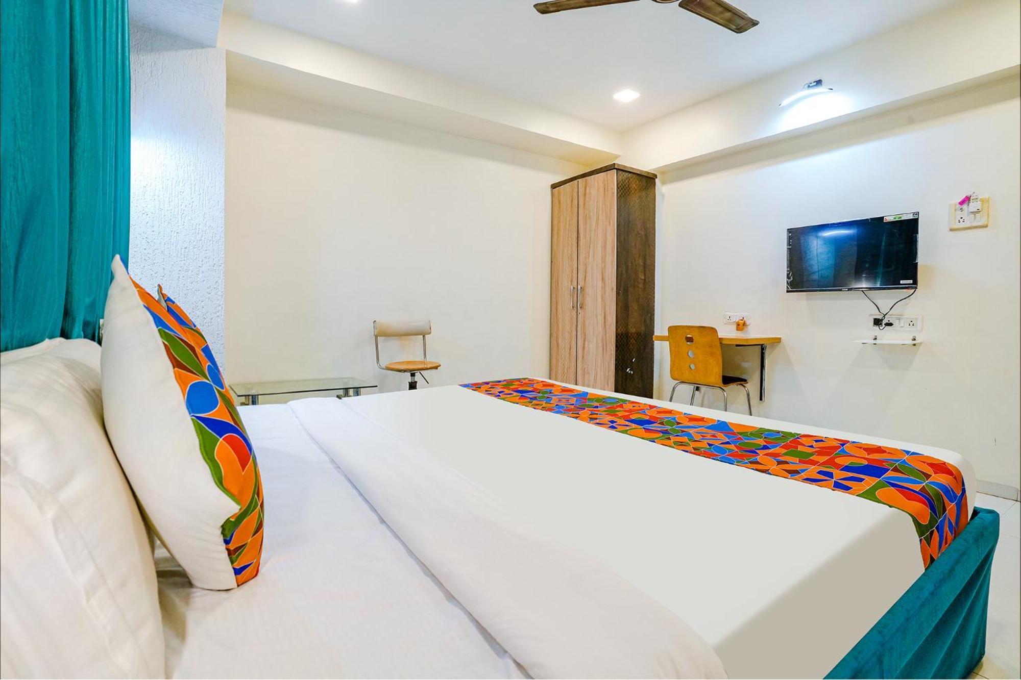 Hotel Bindra Elite Mumbai Exteriör bild
